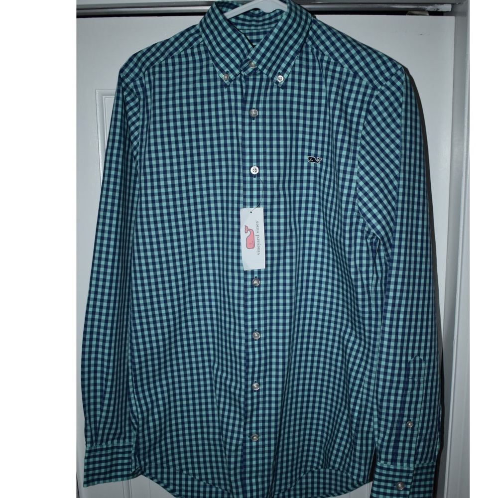 Men’s Vineyard Vines button down shirt